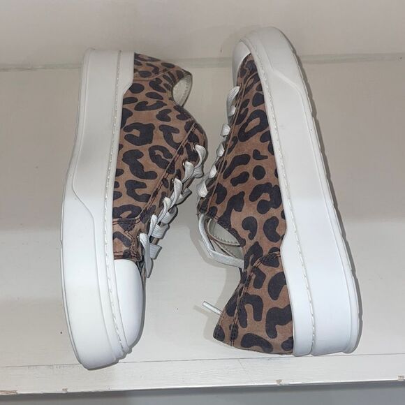 Stuart Weitzman Sammy Cheetah Suede Low Top Sneaker Size 6.5 - Picture 6 of 8